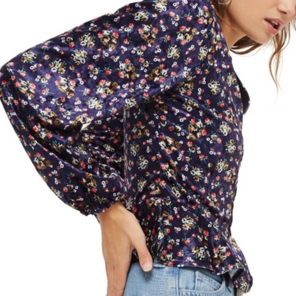 Topshop Floral Velvet Hook and Eye Top - Picture 3 of 6